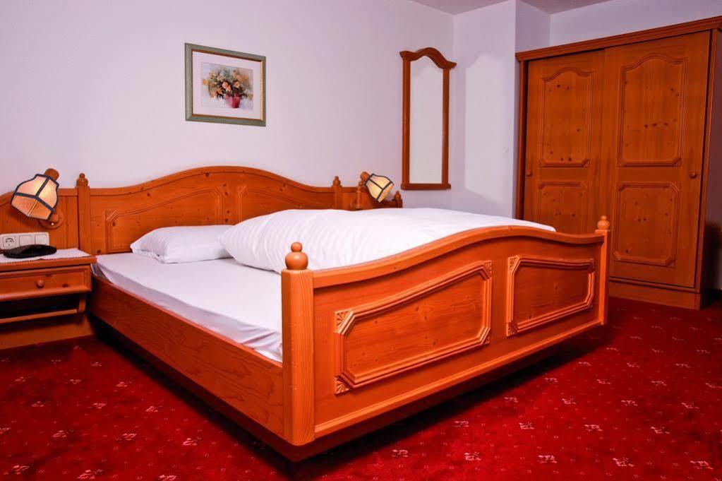 Hotel-Garni Stern - Bed & Breakfast & More อิมสท์ ภายนอก รูปภาพ